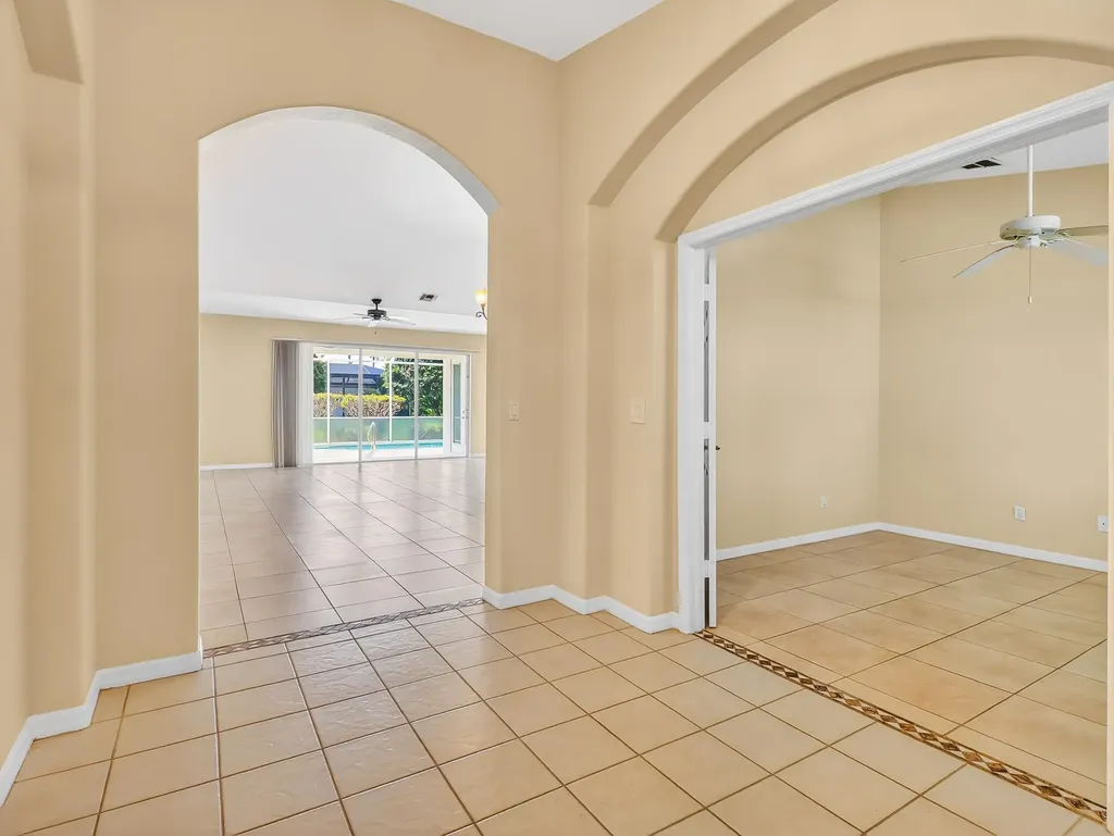 2116 SW 44th Street Cape Coral FL 33914