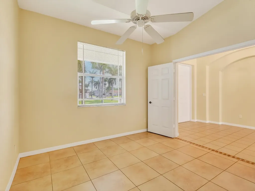 2116 SW 44th Street Cape Coral FL 33914