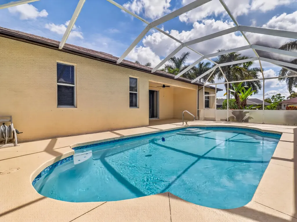 2116 SW 44th Street Cape Coral FL 33914