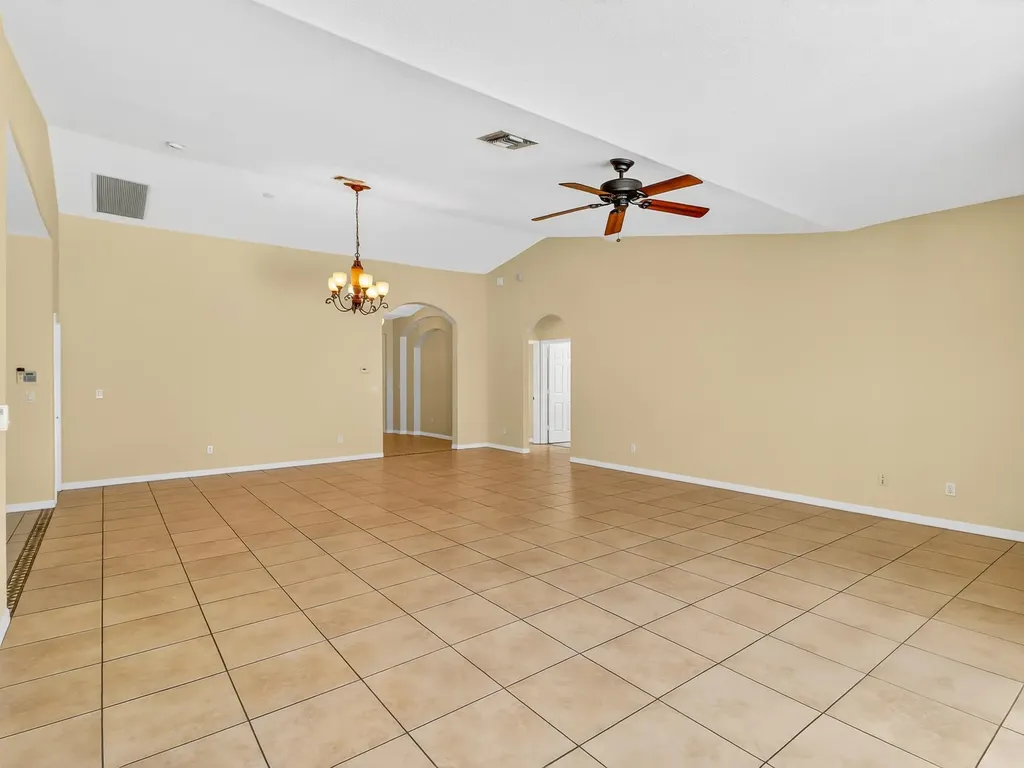 2116 SW 44th Street Cape Coral FL 33914