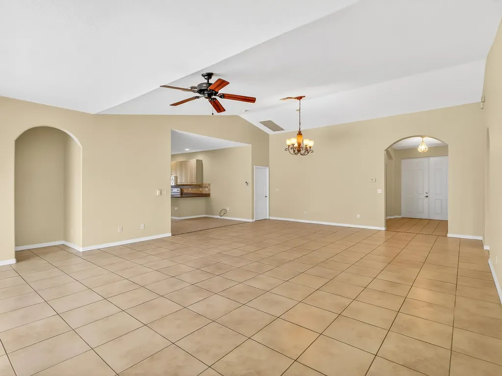 2116 SW 44th Street Cape Coral FL 33914