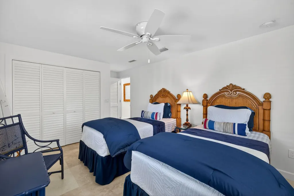 738 Anchor Drive Sanibel FL 33957