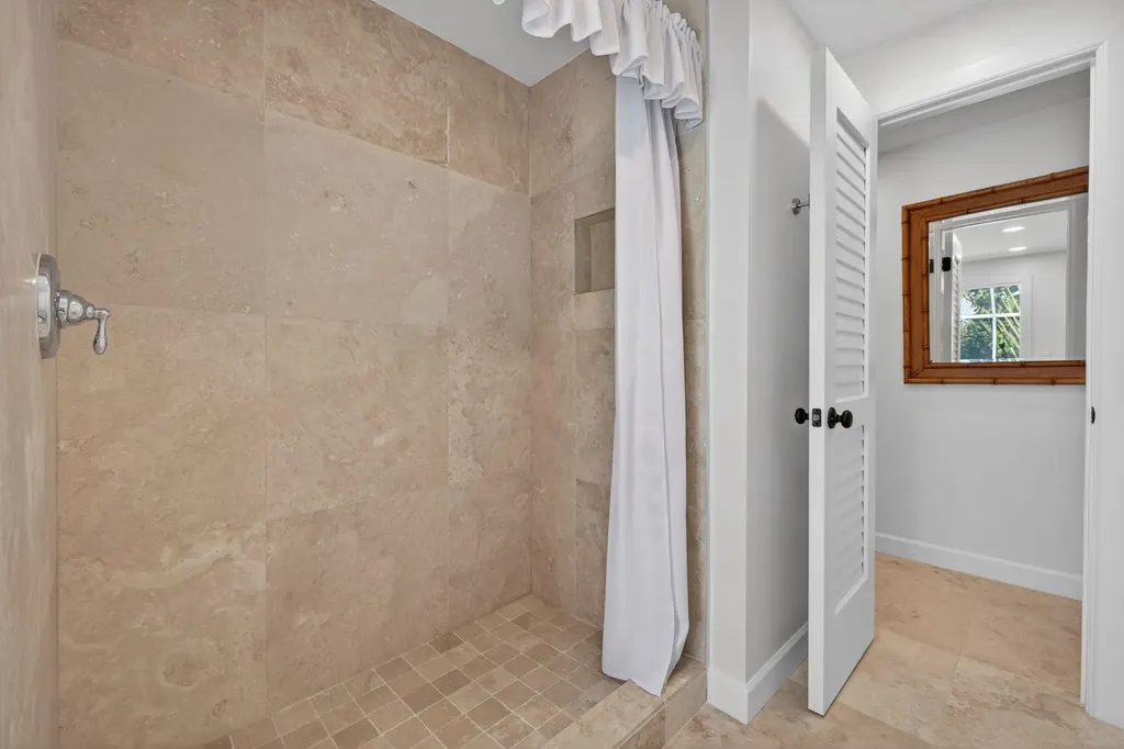 738 Anchor Drive Sanibel FL 33957