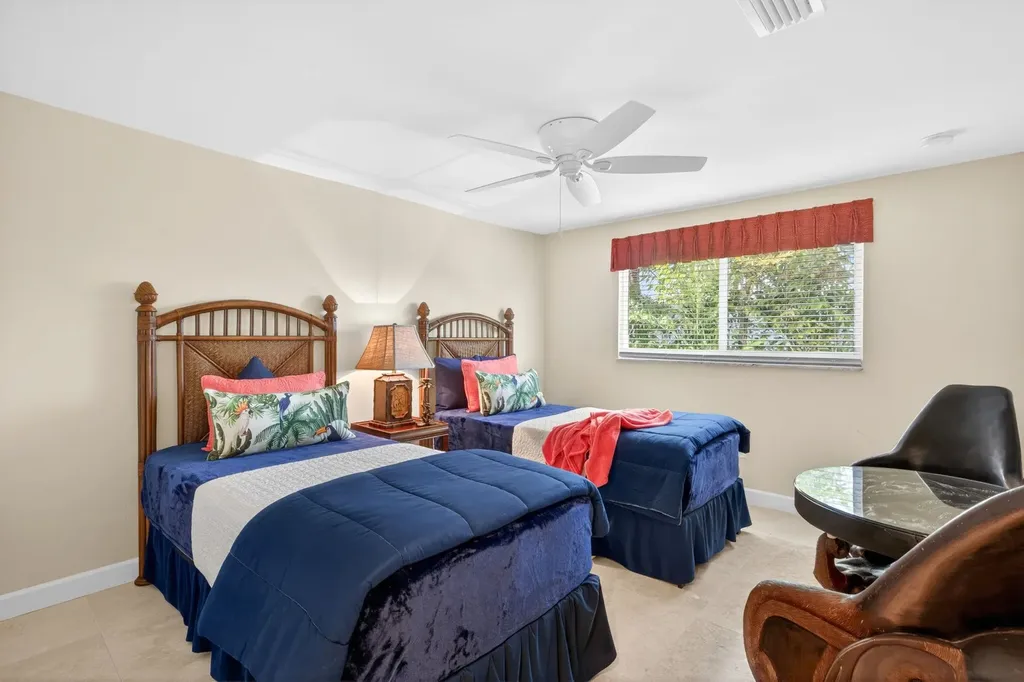 738 Anchor Drive Sanibel FL 33957