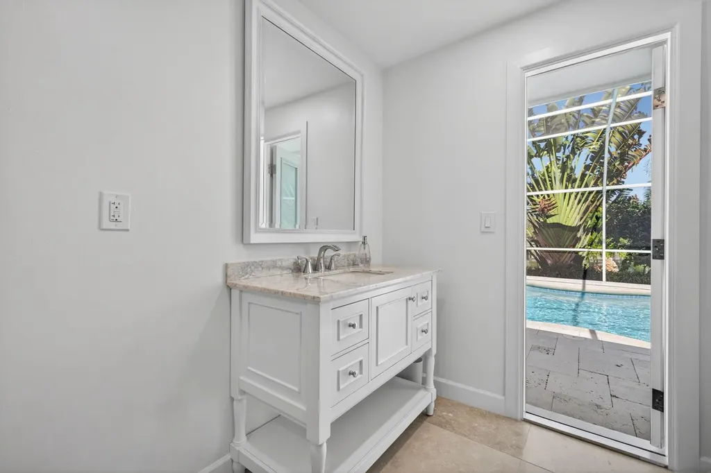 738 Anchor Drive Sanibel FL 33957