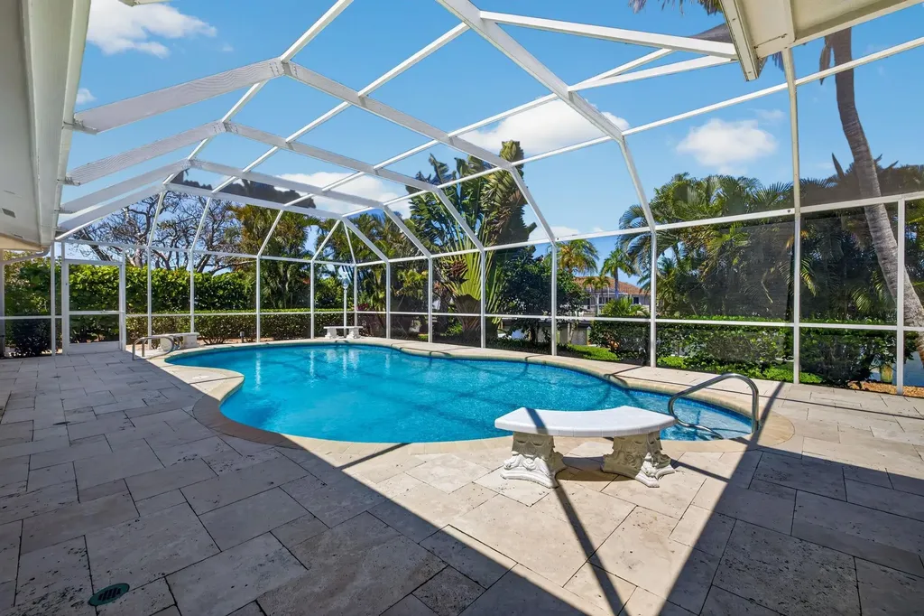 738 Anchor Drive Sanibel FL 33957