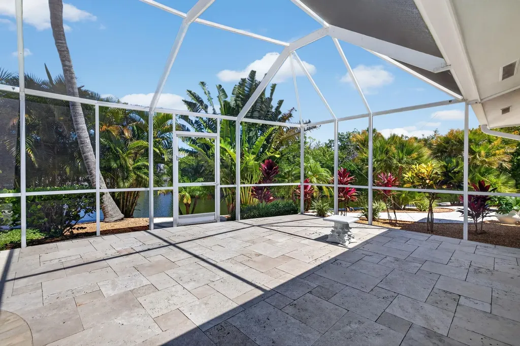 738 Anchor Drive Sanibel FL 33957