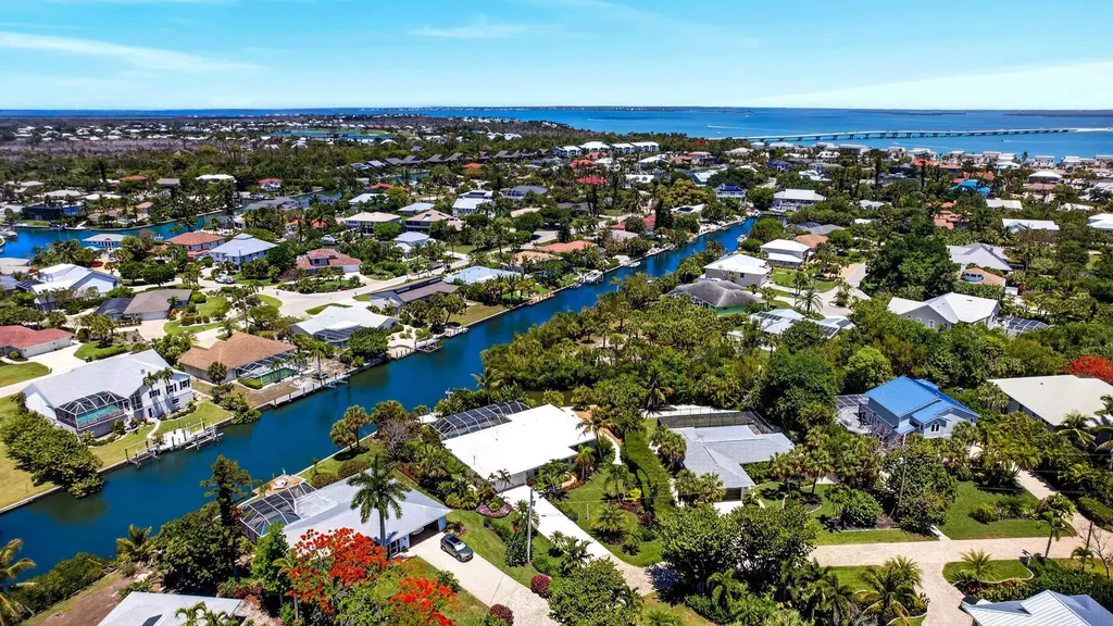 738 Anchor Drive Sanibel FL 33957
