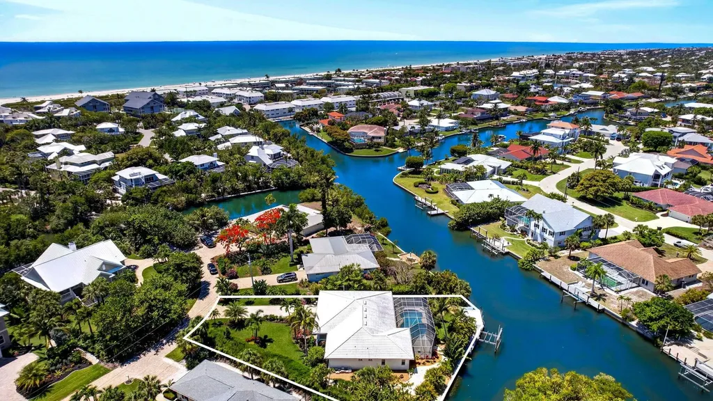 738 Anchor Drive Sanibel FL 33957