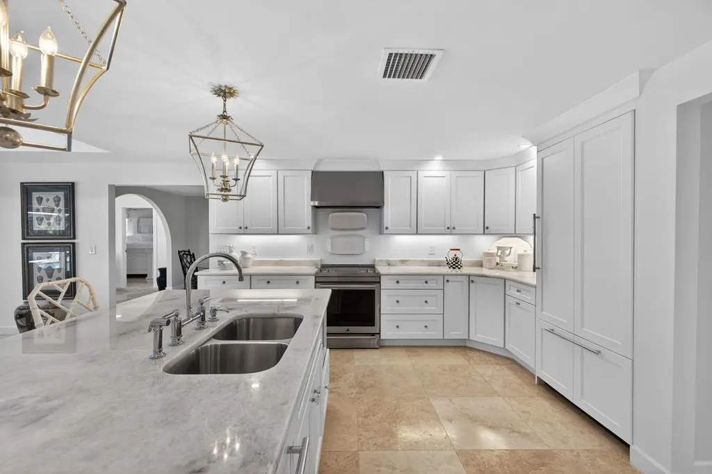 738 Anchor Drive Sanibel FL 33957