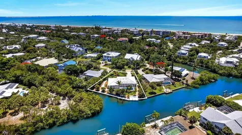 738 Anchor Drive Sanibel FL 33957