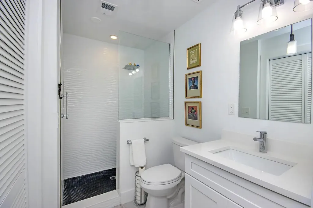561 Periwinkle Way Sanibel FL 33957