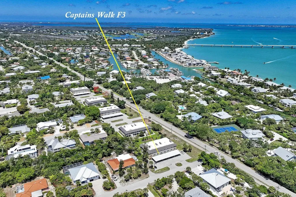 561 Periwinkle Way Sanibel FL 33957