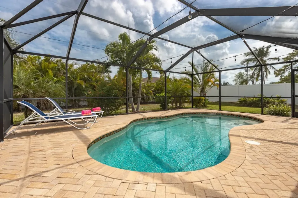 132 SE 27th Terrace Cape Coral FL 33904