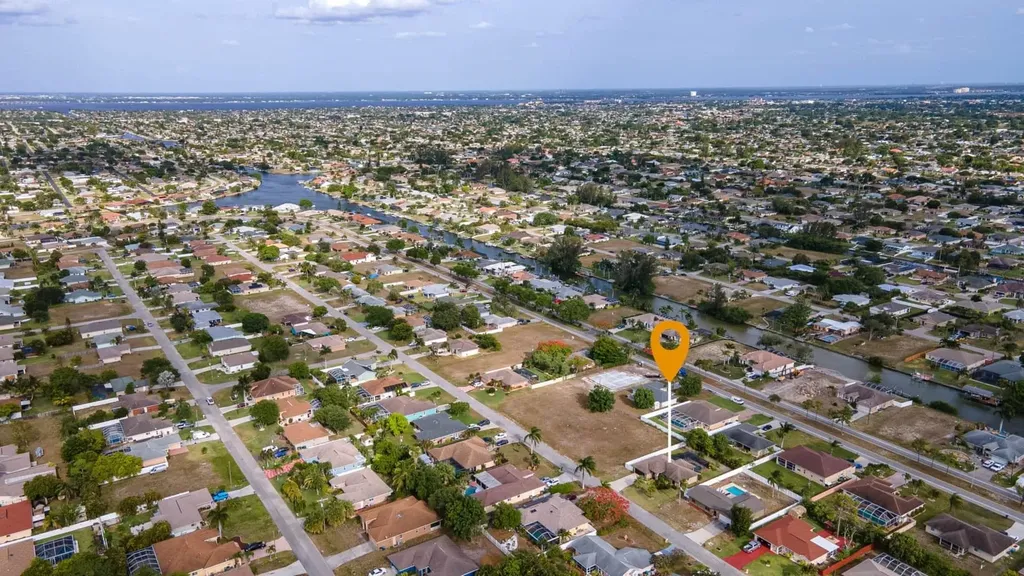 132 SE 27th Terrace Cape Coral FL 33904