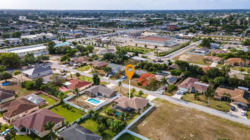 132 SE 27th Terrace Cape Coral FL 33904