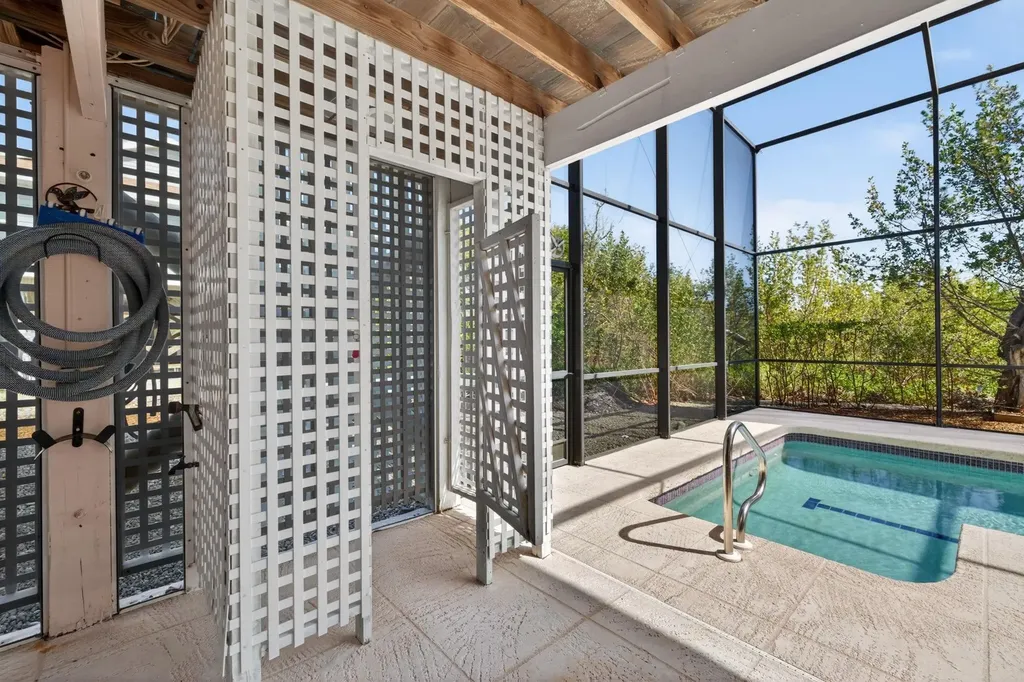 4556 Bowen Bayou Road Sanibel FL 33957