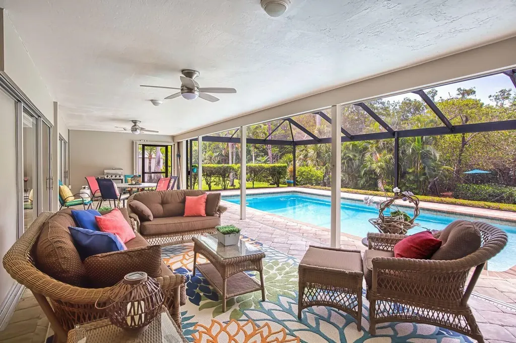 880 Deep Lagoon Lane Fort Myers FL 33919