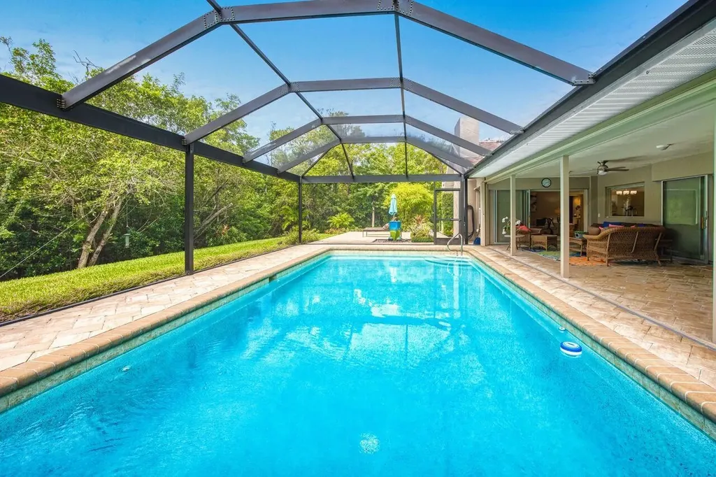 880 Deep Lagoon Lane Fort Myers FL 33919