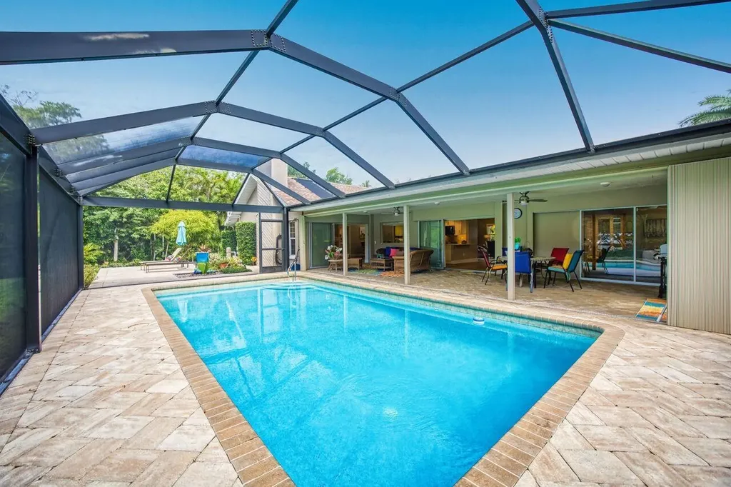 880 Deep Lagoon Lane Fort Myers FL 33919