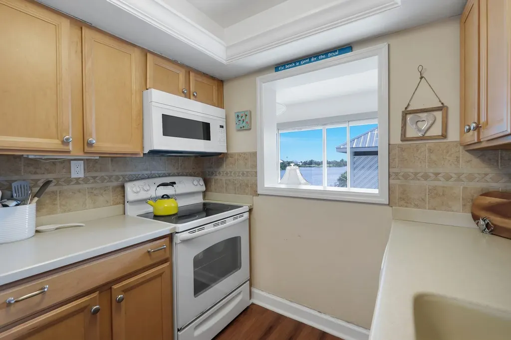 1610 Middle Gulf Drive Sanibel FL 33957