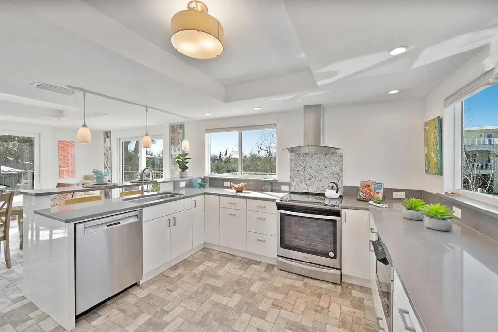 2499 Harbour Lane Sanibel FL 33957