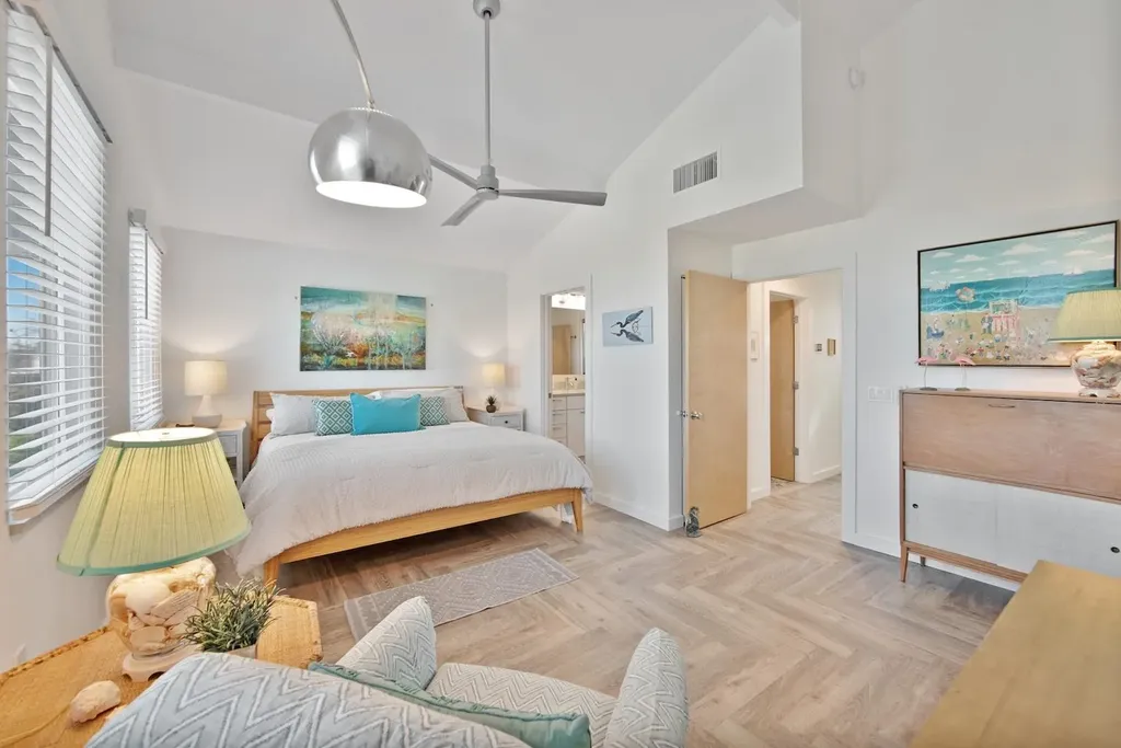 2499 Harbour Lane Sanibel FL 33957