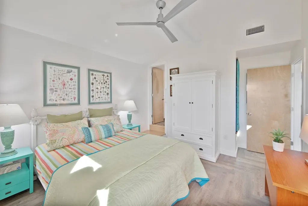 2499 Harbour Lane Sanibel FL 33957