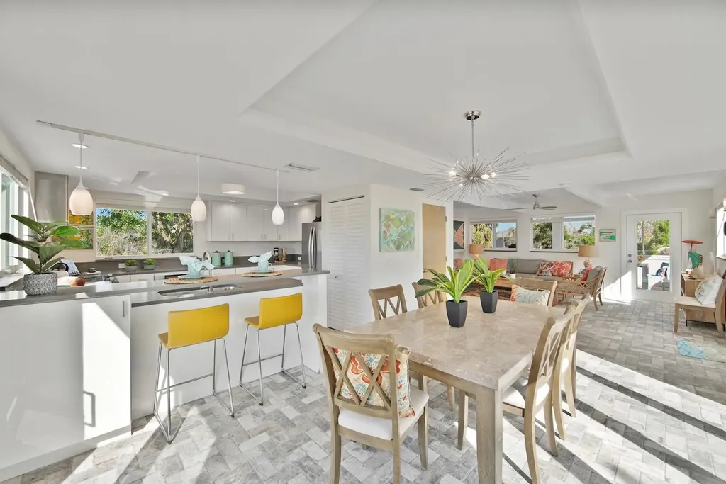 2499 Harbour Lane Sanibel FL 33957