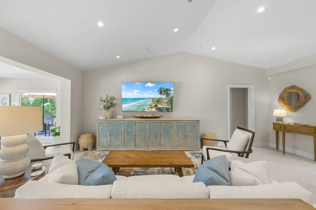 283 Palm Lake Drive Sanibel FL 33957