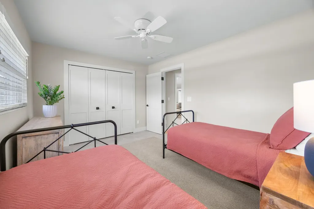 283 Palm Lake Drive Sanibel FL 33957