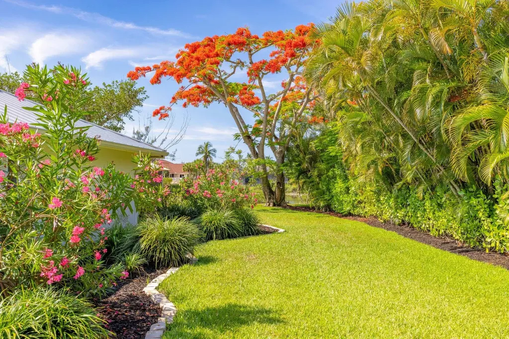 283 Palm Lake Drive Sanibel FL 33957