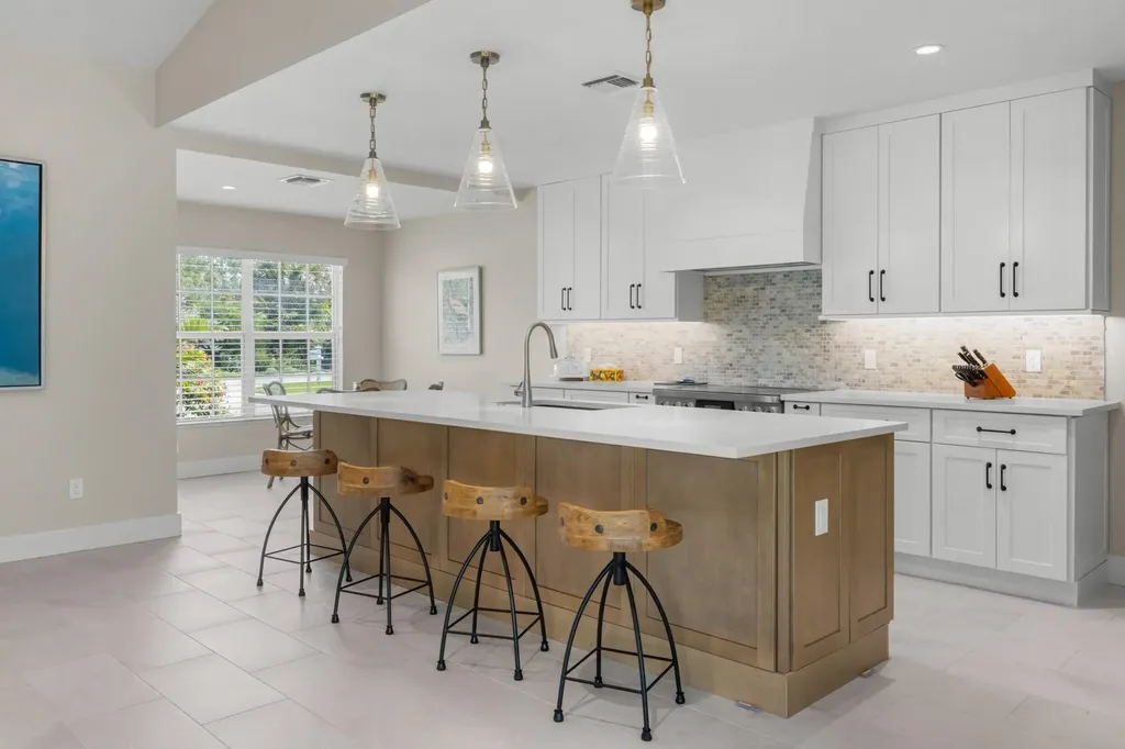 283 Palm Lake Drive Sanibel FL 33957