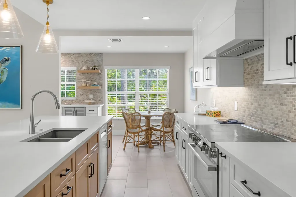 283 Palm Lake Drive Sanibel FL 33957