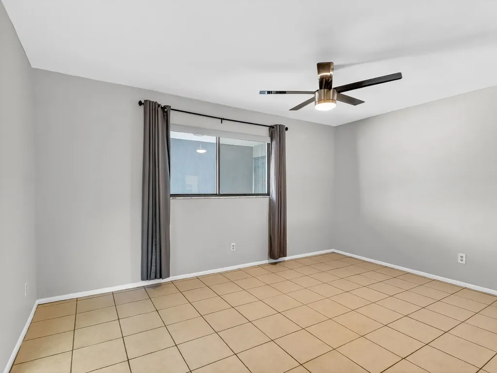 2141 SE 15th Place Cape Coral FL 33990