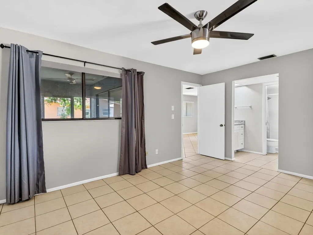 2141 SE 15th Place Cape Coral FL 33990