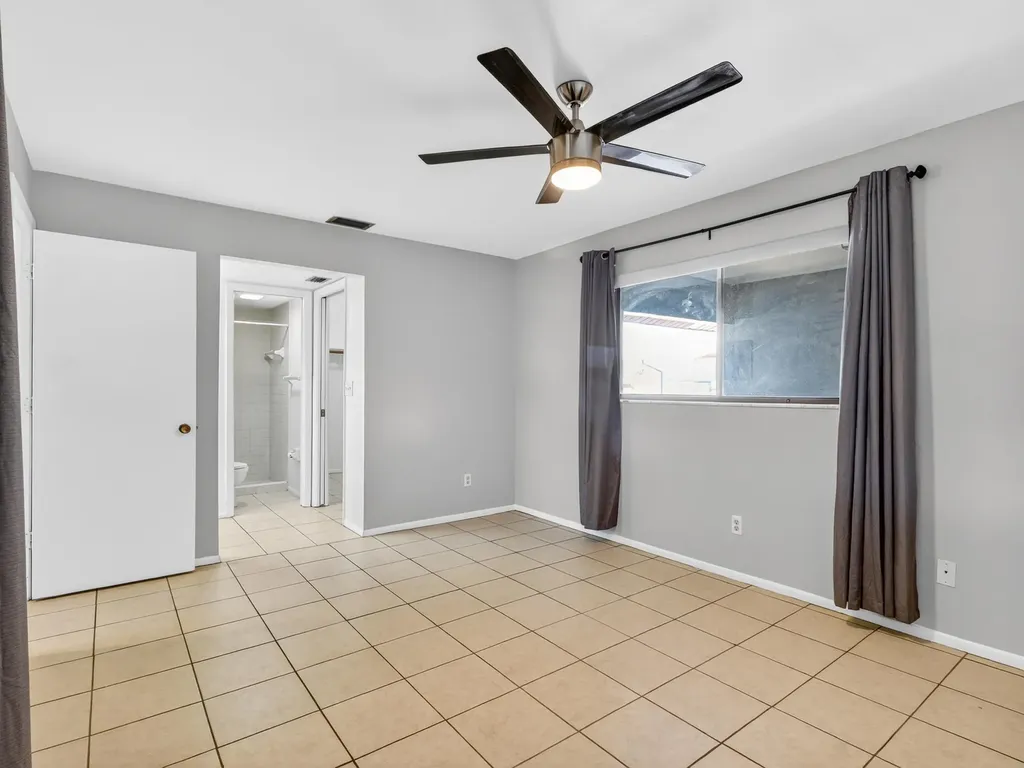 2141 SE 15th Place Cape Coral FL 33990