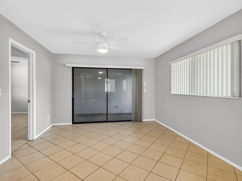 2141 SE 15th Place Cape Coral FL 33990