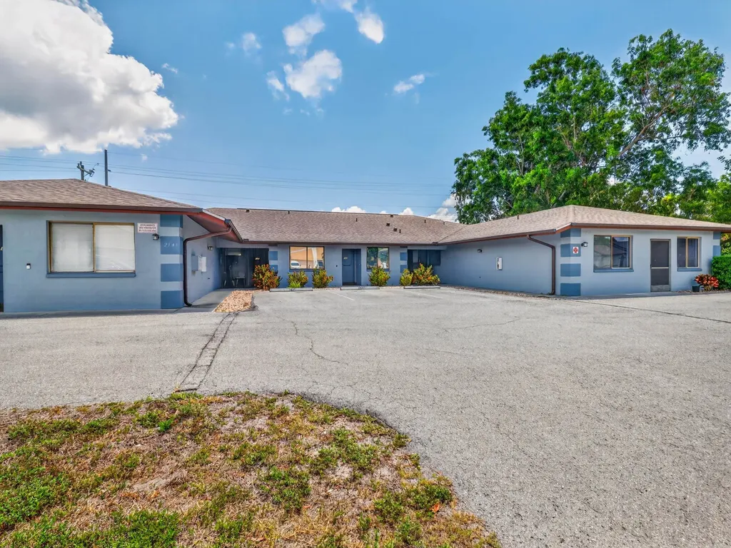 2141 SE 15th Place Cape Coral FL 33990
