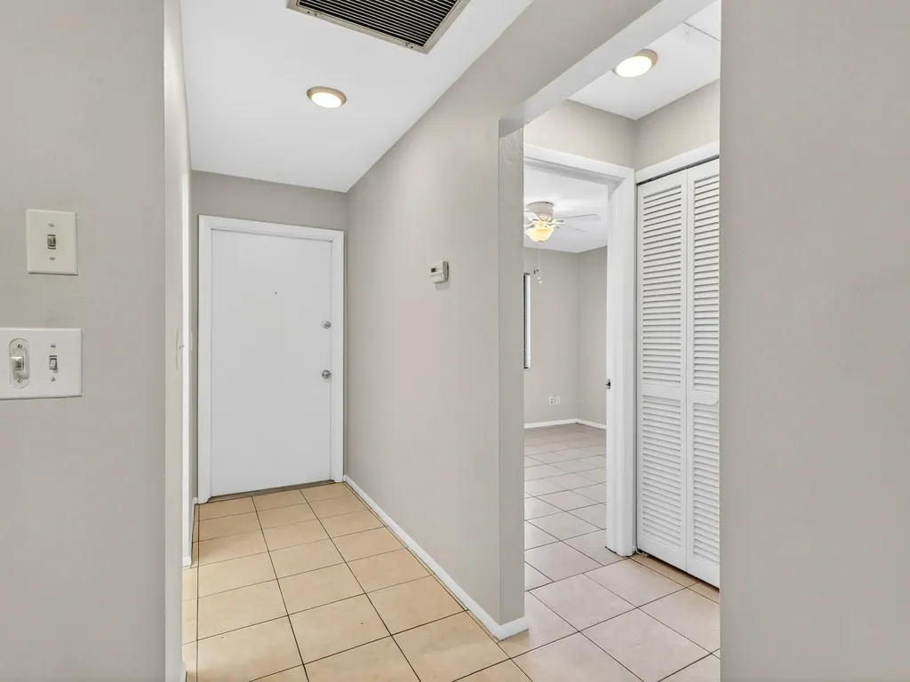 2141 SE 15th Place Cape Coral FL 33990