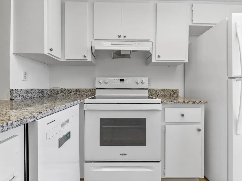 2141 SE 15th Place Cape Coral FL 33990