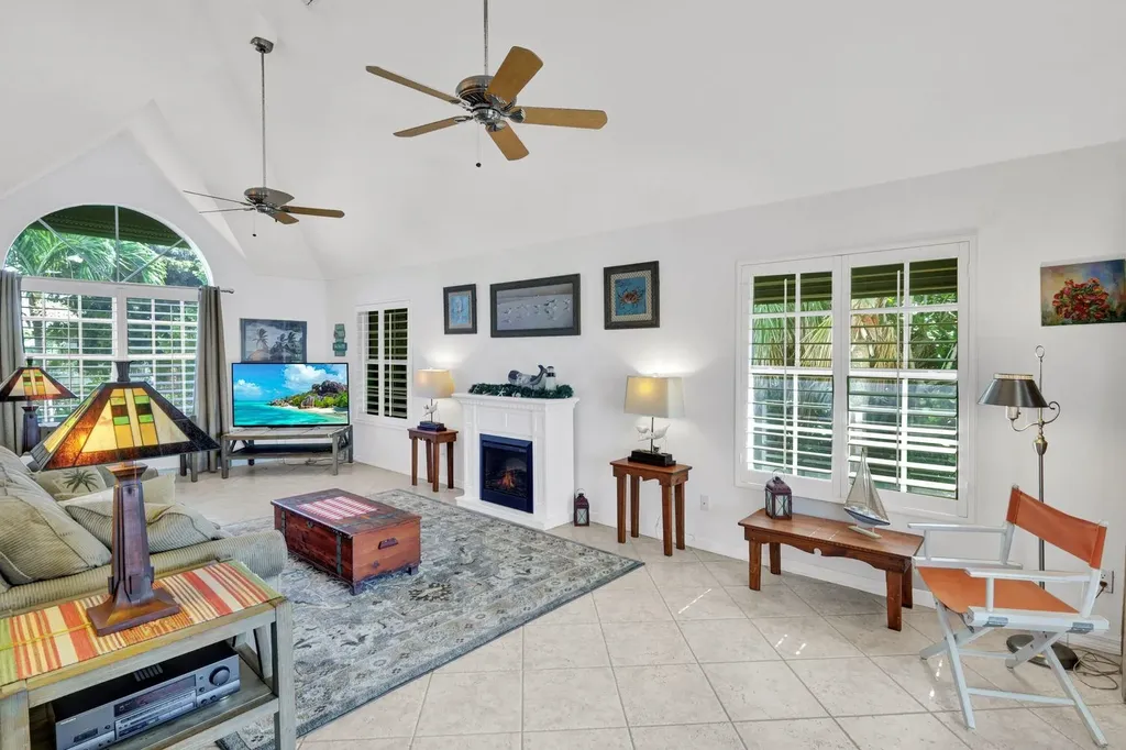 9007 Mockingbird Drive Sanibel FL 33957