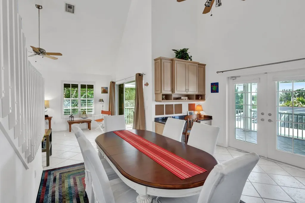 9007 Mockingbird Drive Sanibel FL 33957