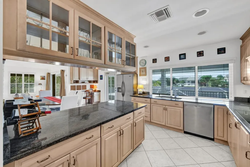 9007 Mockingbird Drive Sanibel FL 33957