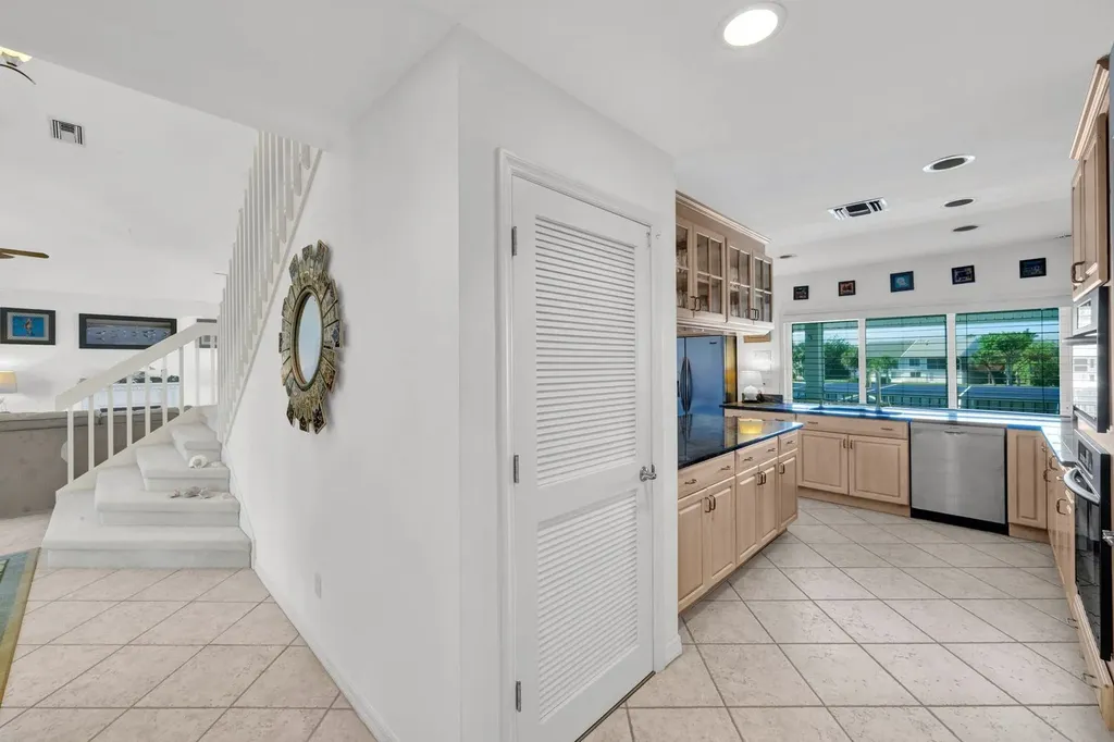 9007 Mockingbird Drive Sanibel FL 33957