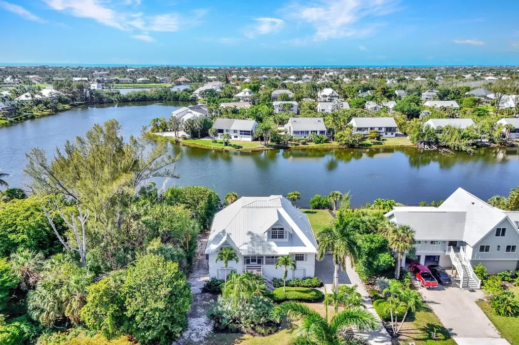 9007 Mockingbird Drive Sanibel FL 33957