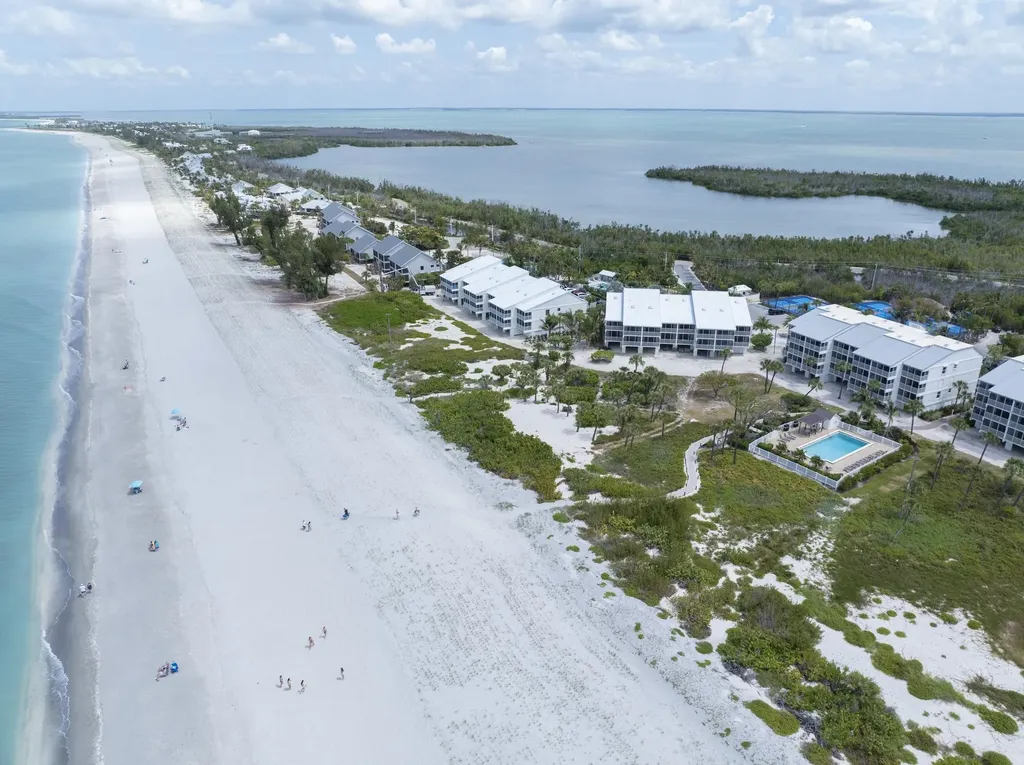 2216 Beach Villas Captiva FL 33924