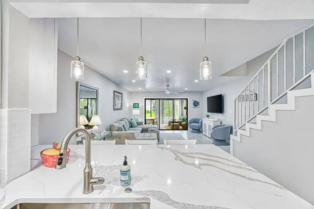 820 E Gulf Drive Sanibel FL 33957