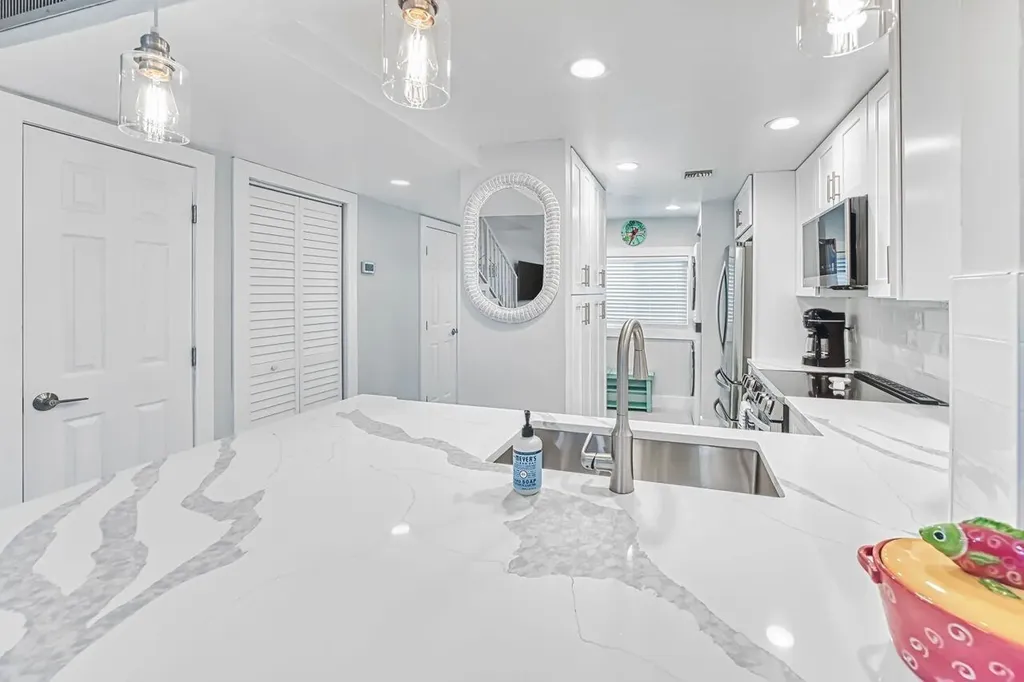 820 E Gulf Drive Sanibel FL 33957