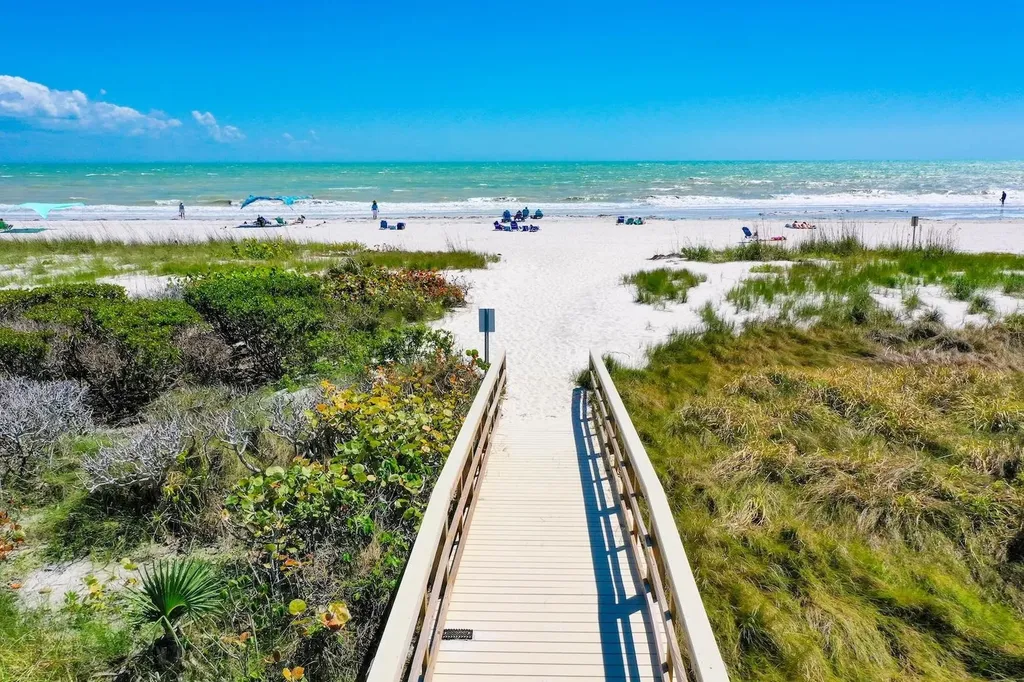 625 Nerita Street Sanibel FL 33957-6803